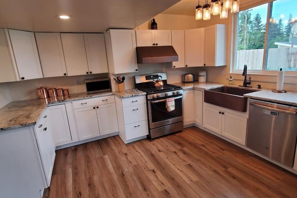 Luxury Dt Cottage - Free Parking - Self Check-In Anchorage Luaran gambar